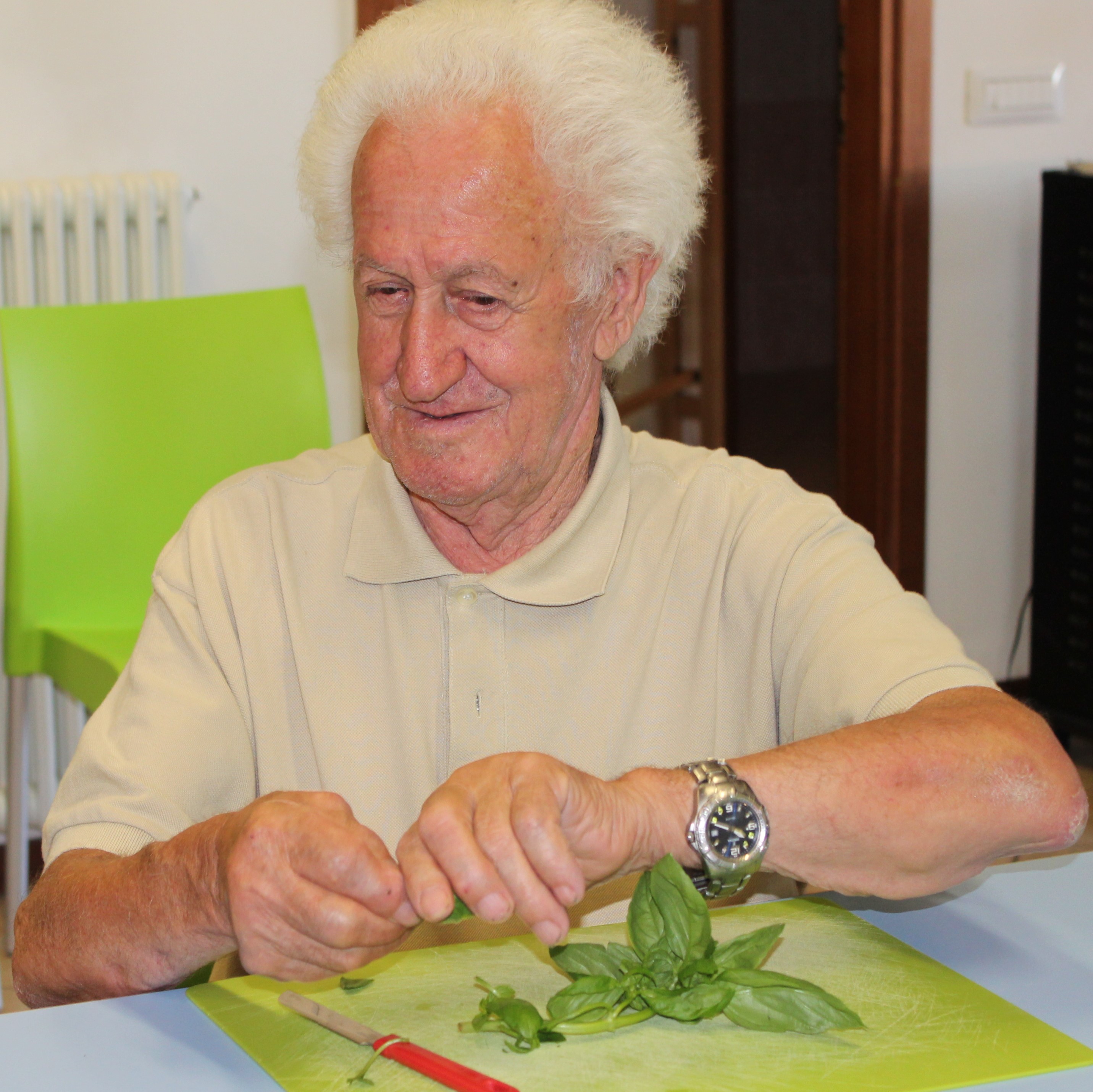 #MAIsoli: progetto di assistenza domiciliare in periodo di Covid 19 a persone anziane fragili e con Alzheimer. Image