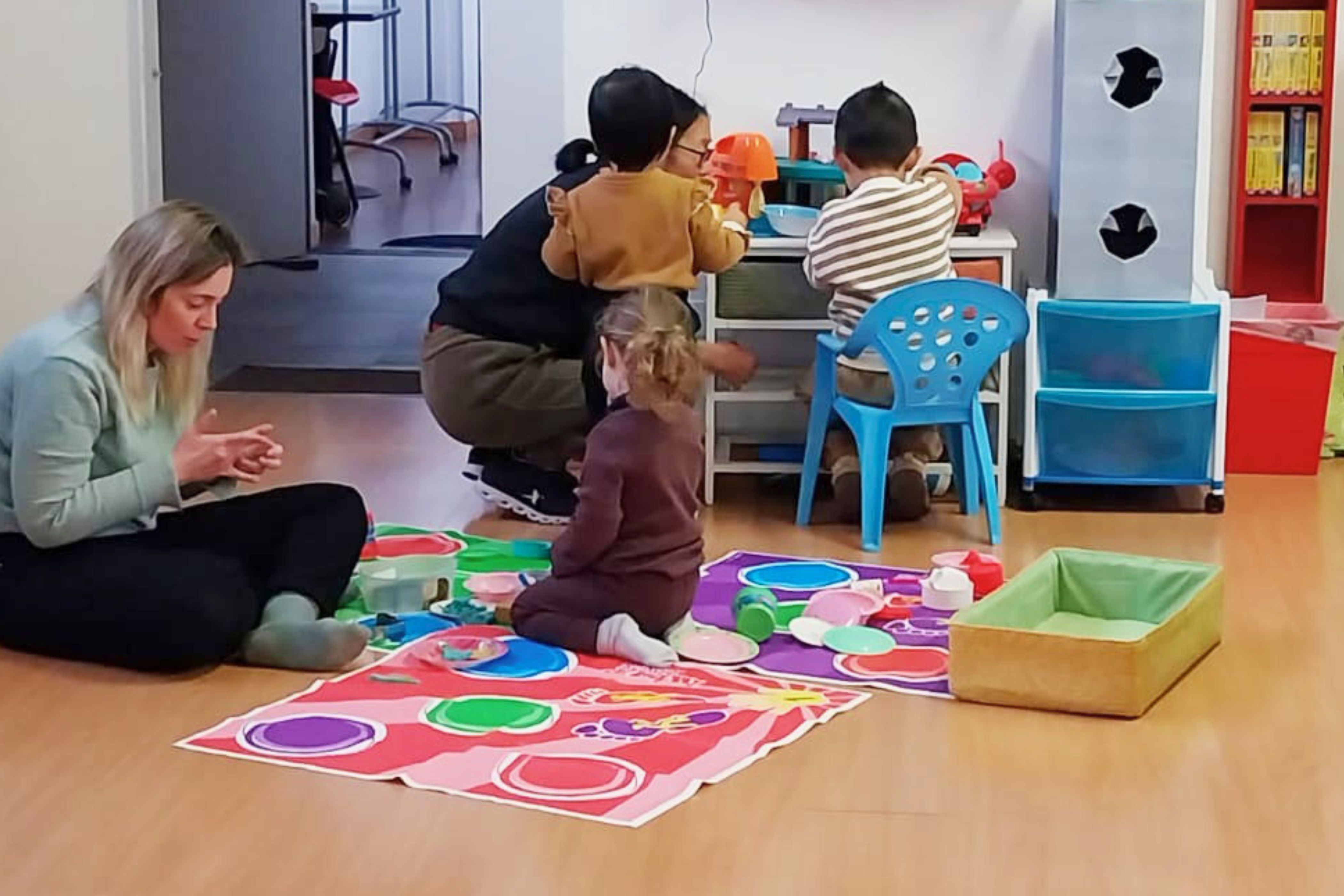DONO DI SQUADRA – Costruire reti di comunità per donne e bambini