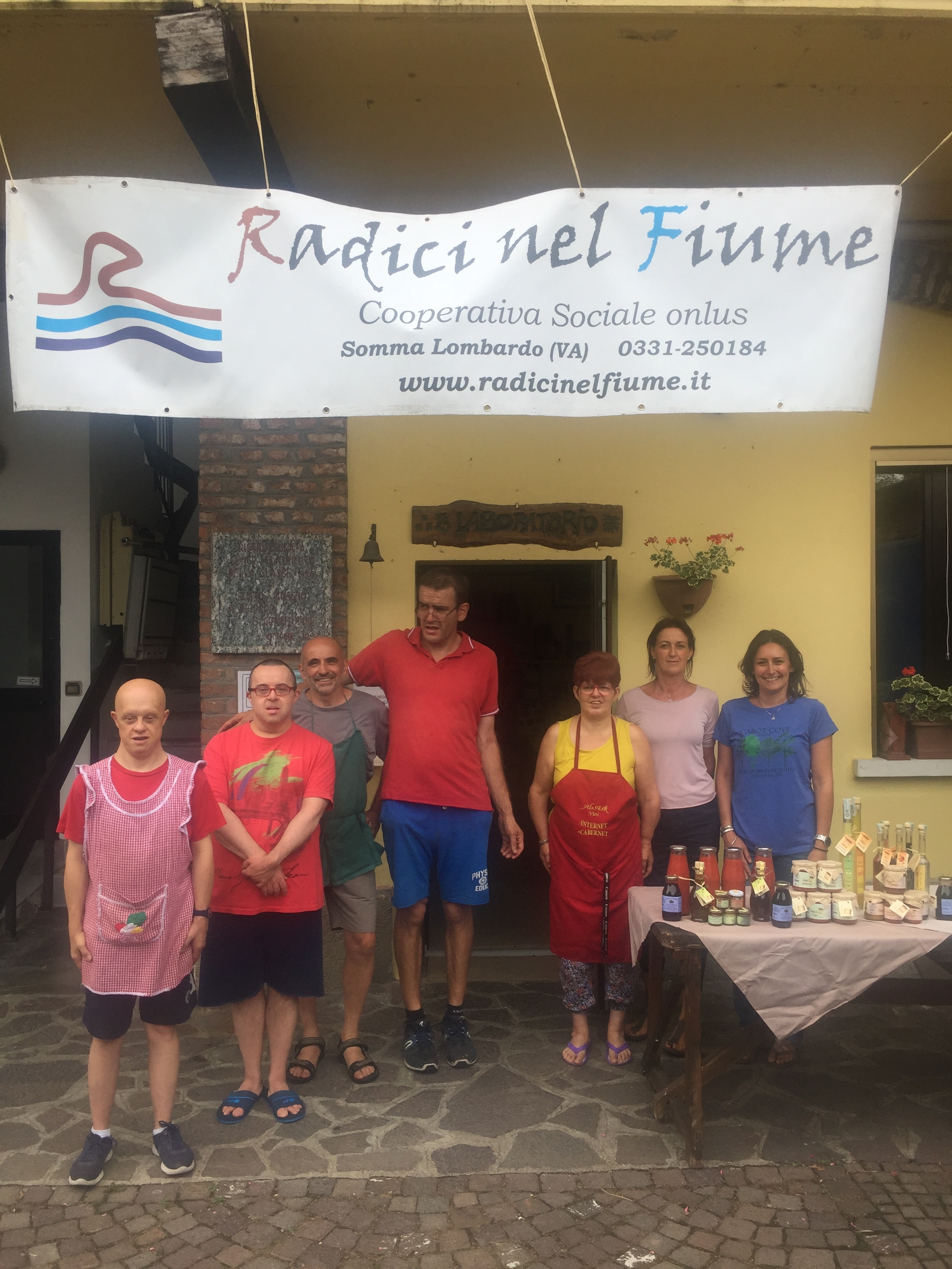 Aiutaci a fare cose buone Image
